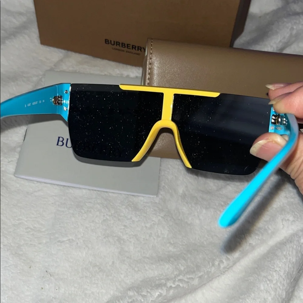 Burberry Kids Sunglasses - Black and Yellow
